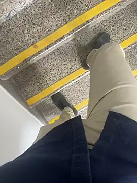 hotisraeli online show from March 3, 9:11 am