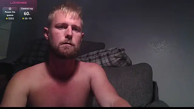 Snapshot of W1LBURN chatting on April 25, 9:01 pm W1LBURN online show from April 25, 9:01 pm