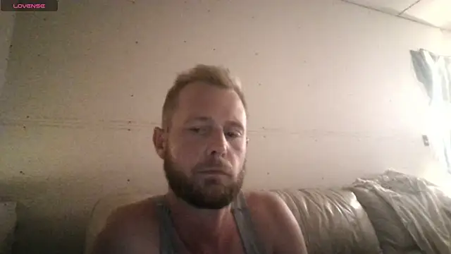 Snapshot of W1LBURN chatting on June 1, 7:54 am W1LBURN online show from June 1, 7:54 am