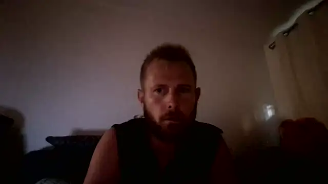 Snapshot of W1LBURN chatting on June 6, 10:53 am W1LBURN online show from June 6, 10:53 am