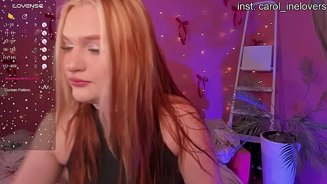 Snapshot of CarolineLovers chatting on February 4, 9:53 pm CarolineLovers online show from February 4, 9:53 pm