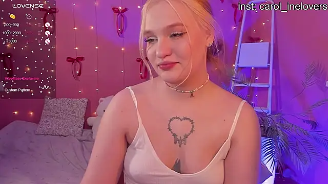 Snapshot of CarolineLovers chatting on February 6, 12:48 am CarolineLovers online show from February 6, 12:48 am