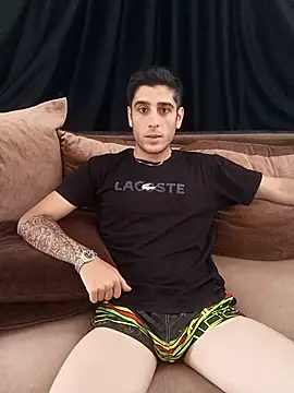 Snapshot of arenn1997 chatting on October 10, 12:26 pm arenn1997 online show from October 10, 12:26 pm