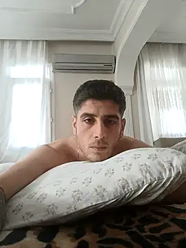 Snapshot of arenn1997 chatting on October 20, 12:49 pm arenn1997 online show from October 20, 12:49 pm