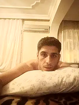 Snapshot of arenn1997 chatting on October 29, 12:13 am arenn1997 online show from October 29, 12:13 am