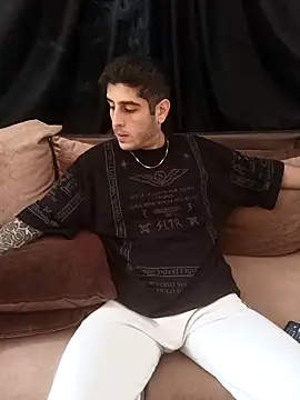 Snapshot of arenn1997 chatting on November 5, 12:05 pm arenn1997 online show from November 5, 12:05 pm