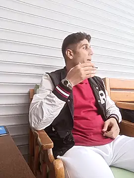 Snapshot of arenn1997 chatting on November 12, 1:33 pm arenn1997 online show from November 12, 1:33 pm