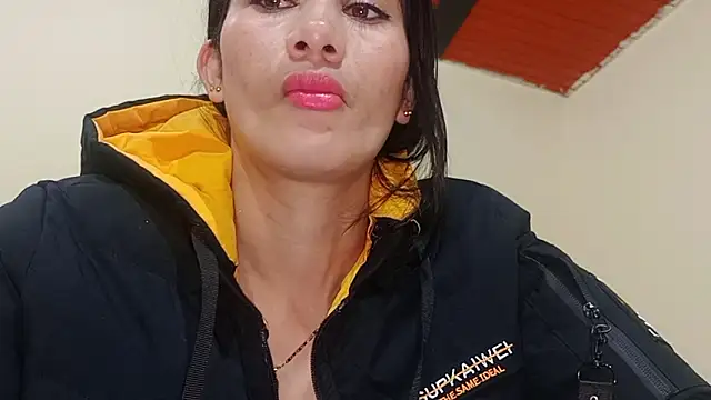 Cataleyalove ADY online show from February 3, 11:21 pm