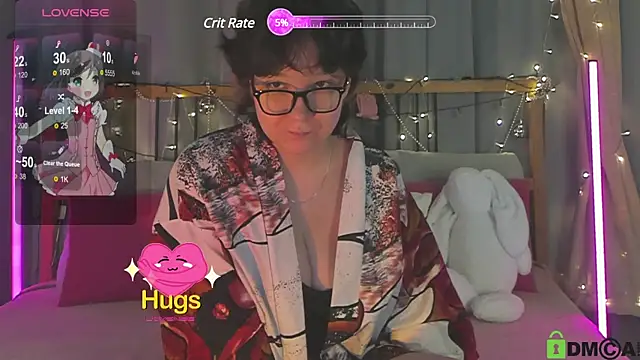 Snapshot of dreamgirllovee chatting on December 15, 1:46 am dreamgirllovee online show from December 15, 1:46 am