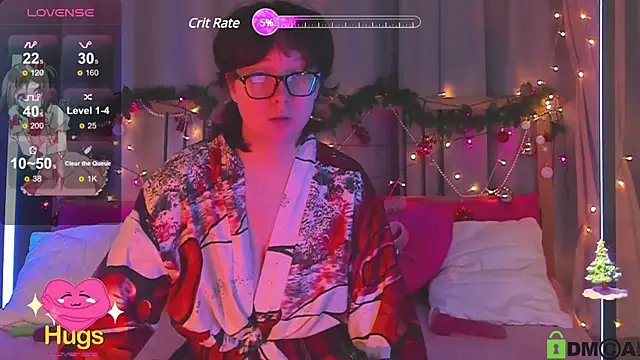 Snapshot of dreamgirllovee chatting on January 13, 1:45 am dreamgirllovee online show from January 13, 1:45 am