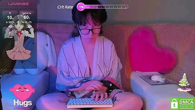 Snapshot of dreamgirllovee chatting on January 20, 2:01 am dreamgirllovee online show from January 20, 2:01 am