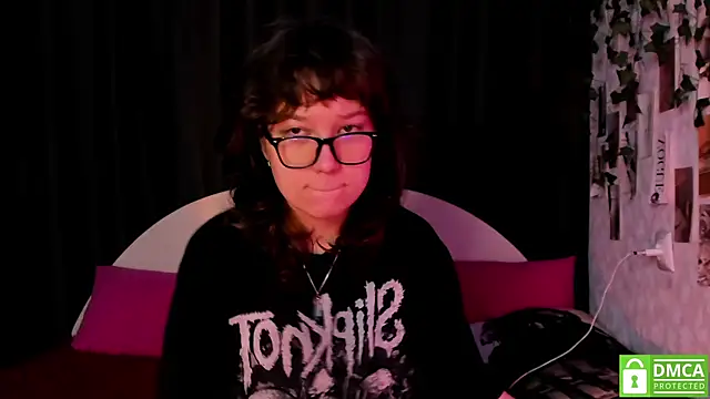 dreamgirllovee online show from October 12, 9:03 pm