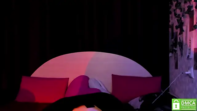 dreamgirllovee online show from October 13, 9:04 pm