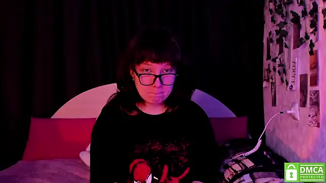 dreamgirllovee online show from November 22, 7:46 pm