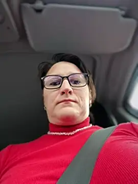 Snapshot of ZhenjaPoledance chatting on February 9, 7:01 am ZhenjaPoledance online show from February 9, 7:01 am