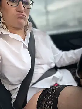 Snapshot of ZhenjaPoledance chatting on February 10, 7:12 am ZhenjaPoledance online show from February 10, 7:12 am