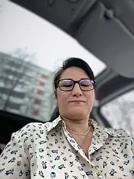 Snapshot of ZhenjaPoledance chatting on February 27, 8:03 am ZhenjaPoledance online show from February 27, 8:03 am