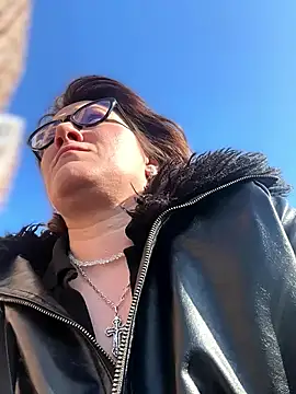 Snapshot of ZhenjaPoledance chatting on March 11, 10:32 am ZhenjaPoledance online show from March 11, 10:32 am