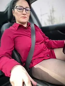 Snapshot of ZhenjaPoledance chatting on April 13, 7:14 am ZhenjaPoledance online show from April 13, 7:14 am