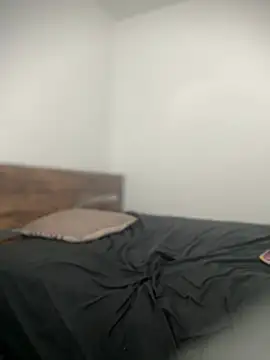 ColdAssXav93 online show from April 4, 12:24 pm