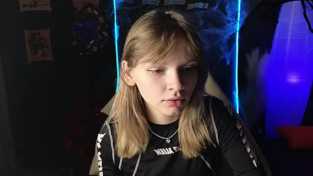 LitaBrom online show from October 26, 2:06 am