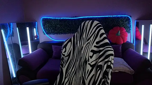 LitaBrom online show from November 19, 8:58 am