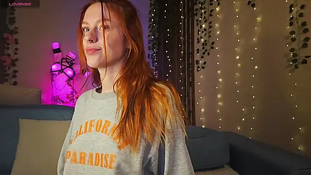 Snapshot of _SweetFox_ chatting on November 12, 7:24 pm SweetFox online show from November 12, 7:24 pm