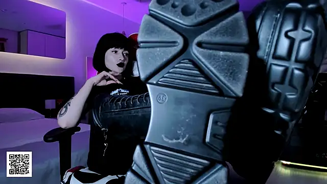 Snapshot of _Goddess_Misha_ chatting on October 29, 9:05 pm Goddess Misha online show from October 29, 9:05 pm