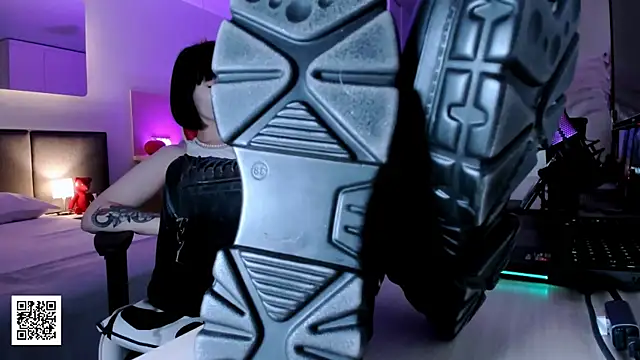 Snapshot of _Goddess_Misha_ chatting on October 30, 9:15 pm Goddess Misha online show from October 30, 9:15 pm