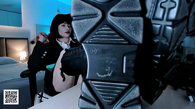 Snapshot of _Goddess_Misha_ chatting on November 6, 9:15 pm Goddess Misha online show from November 6, 9:15 pm