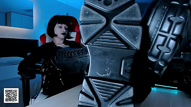 Snapshot of _Goddess_Misha_ chatting on November 22, 9:03 pm Goddess Misha online show from November 22, 9:03 pm