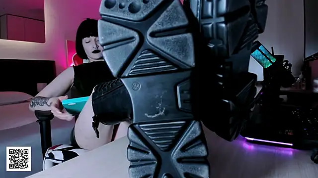 Snapshot of _Goddess_Misha_ chatting on November 26, 9:05 pm Goddess Misha online show from November 26, 9:05 pm