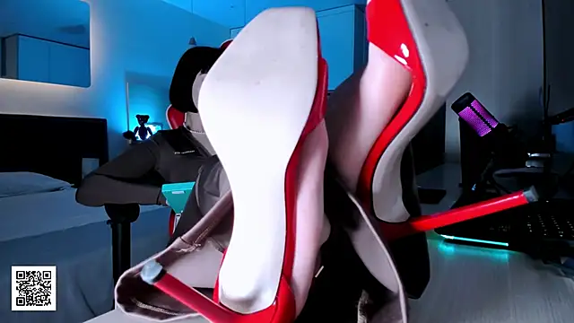 Snapshot of _Goddess_Misha_ chatting on November 30, 5:50 pm Goddess Misha online show from November 30, 5:50 pm