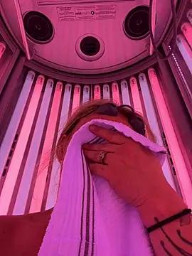 Snapshot of lezbean24 chatting on March 25, 5:08 pm lezbean24 online show from March 25, 5:08 pm