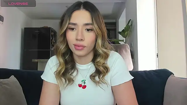 Snapshot of honeyann08 chatting on February 21, 7:32 pm honeyann08 online show from February 21, 7:32 pm