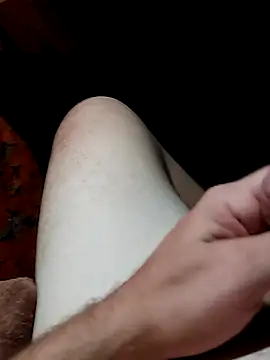 Snapshot of Cris29_84 chatting on October 10, 5:28 am Cris29 84 online show from October 10, 5:28 am