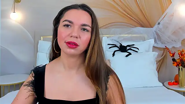 CamillaLarson online show from October 21, 3:07 am