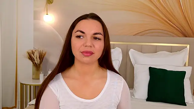 CamillaLarson online show from May 27, 3:03 am