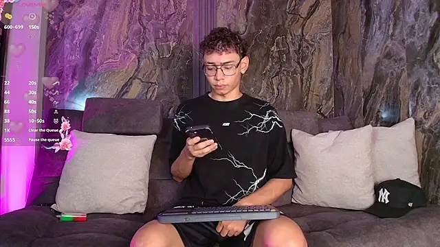 Daviid laidd online show from February 17, 7:31 pm