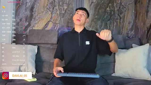 Daviid laidd online show from April 17, 8:23 pm