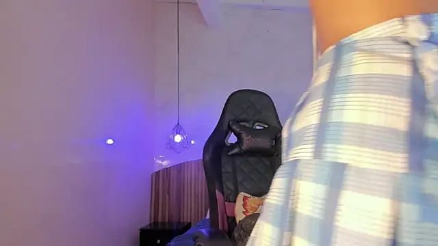 Snapshot of IamNayuta chatting on February 4, 3:12 am IamNayuta online show from February 4, 3:12 am