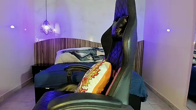 Snapshot of IamNayuta chatting on February 8, 7:50 pm IamNayuta online show from February 8, 7:50 pm