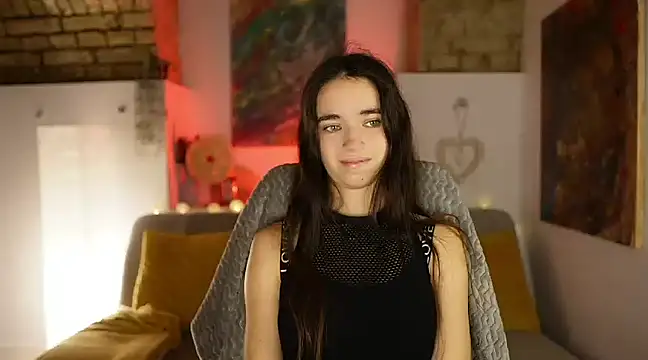 Gia Paige18 online show from December 8, 3:45 pm