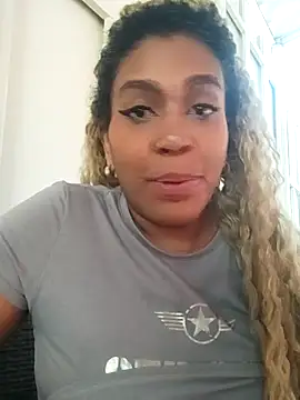 ELLA KELLY online show from October 21, 11:55 am