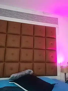 ELLA KELLY online show from October 28, 12:09 pm