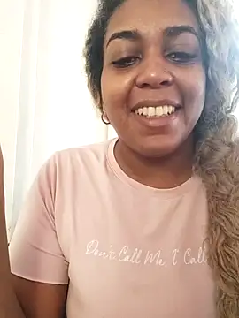 ELLA KELLY online show from December 5, 12:03 pm