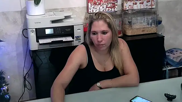 Chatonne69 online show from December 19, 10:42 pm