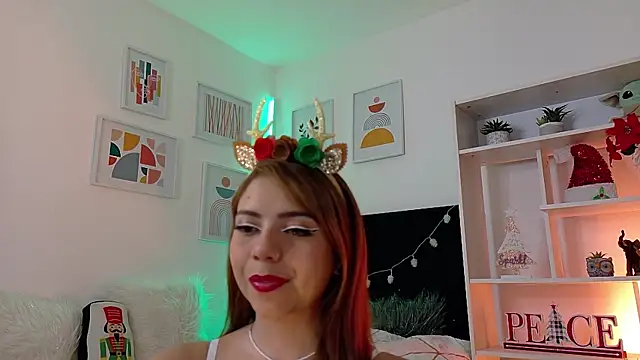 Snapshot of melany_naa chatting on December 13, 12:31 am melany naa online show from December 13, 12:31 am
