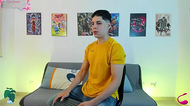 Snapshot of jonathanjoestar_ chatting on November 14, 10:18 pm jonathanjoestar online show from November 14, 10:18 pm