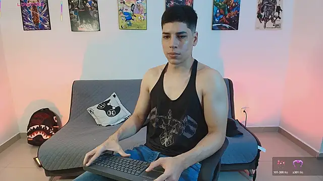 jonathanjoestar  online show from April 13, 11:43 pm